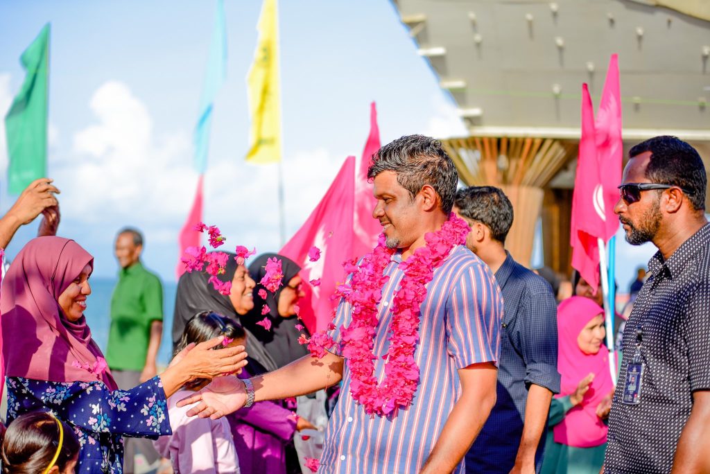 Idhikolhu Running Mate Sembe thinadhoo in thafaathu hoonu maruhabaaeh!